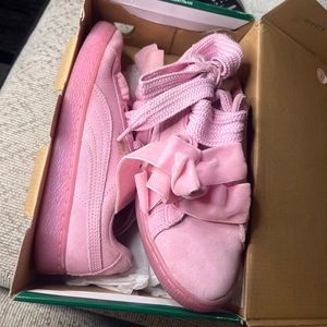 Puma || suede heart reset wn’s || pink  US 7